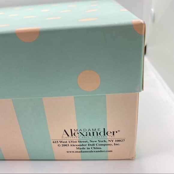 MADAME Alexander Nickelodeon's 2006 Charlotte's Web With Box - Picture 12 of 13